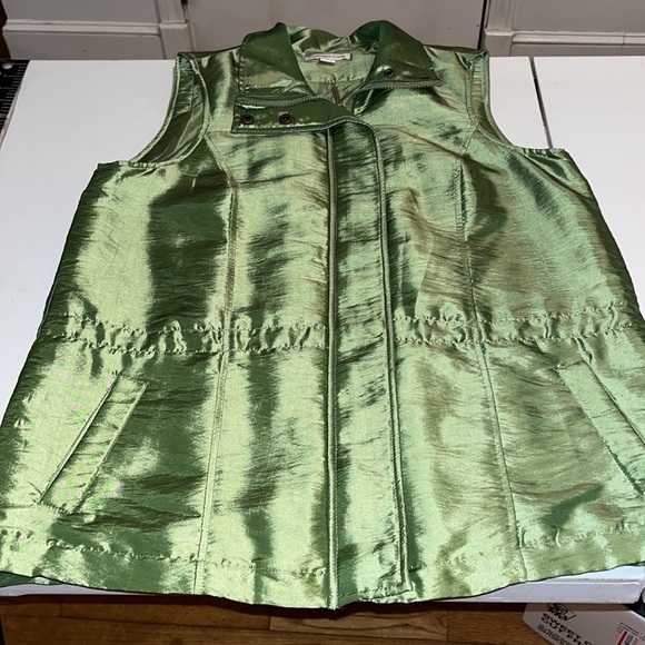 Coldwater Creek size medium lime green vest zipper & snaps front with pockets - Picture 13 of 13